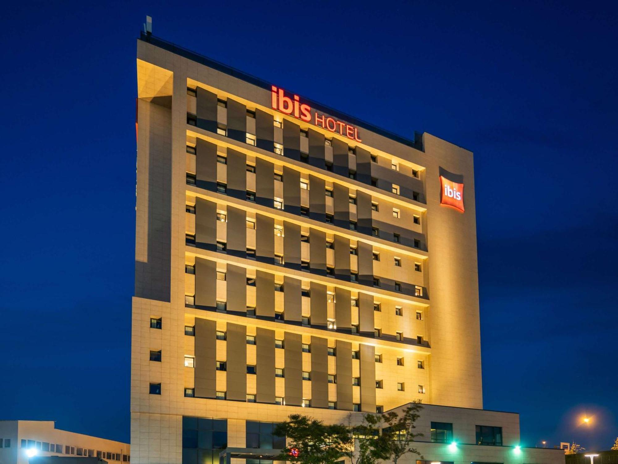 Cayirova Ibis Istanbul Tuzla Hotel מראה חיצוני תמונה